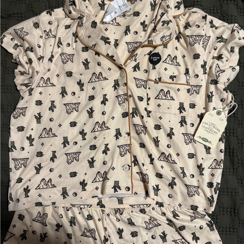 Pajamas with desert Print